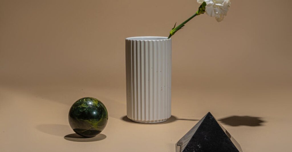 découvrez notre collection d'objets décoratifs uniques qui apporteront une touche de charme et de personnalité à votre intérieur. que ce soit des sculptures, des vases ou des cadres, trouvez l'inspiration pour sublimer votre décoration.